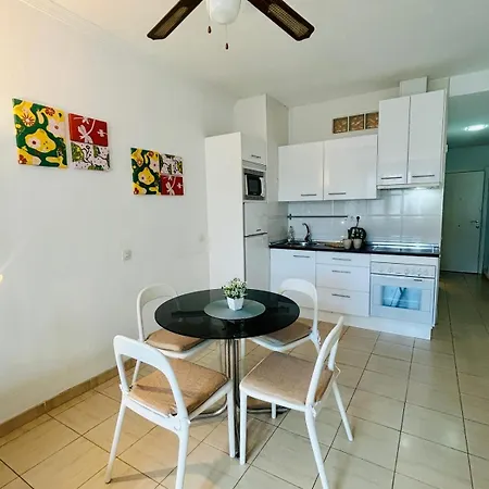 Centro Nogalera 아파트 *